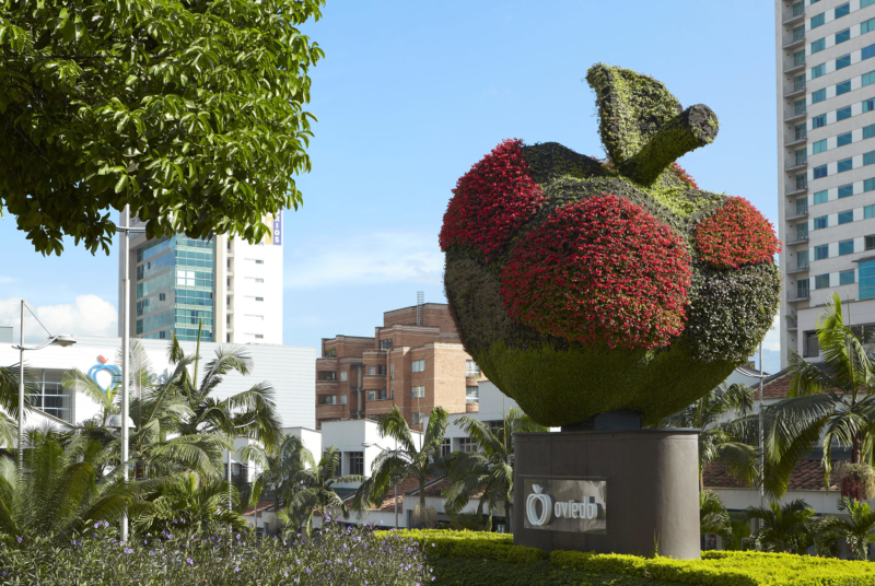 Escultura Jardín Vertical La Manzana